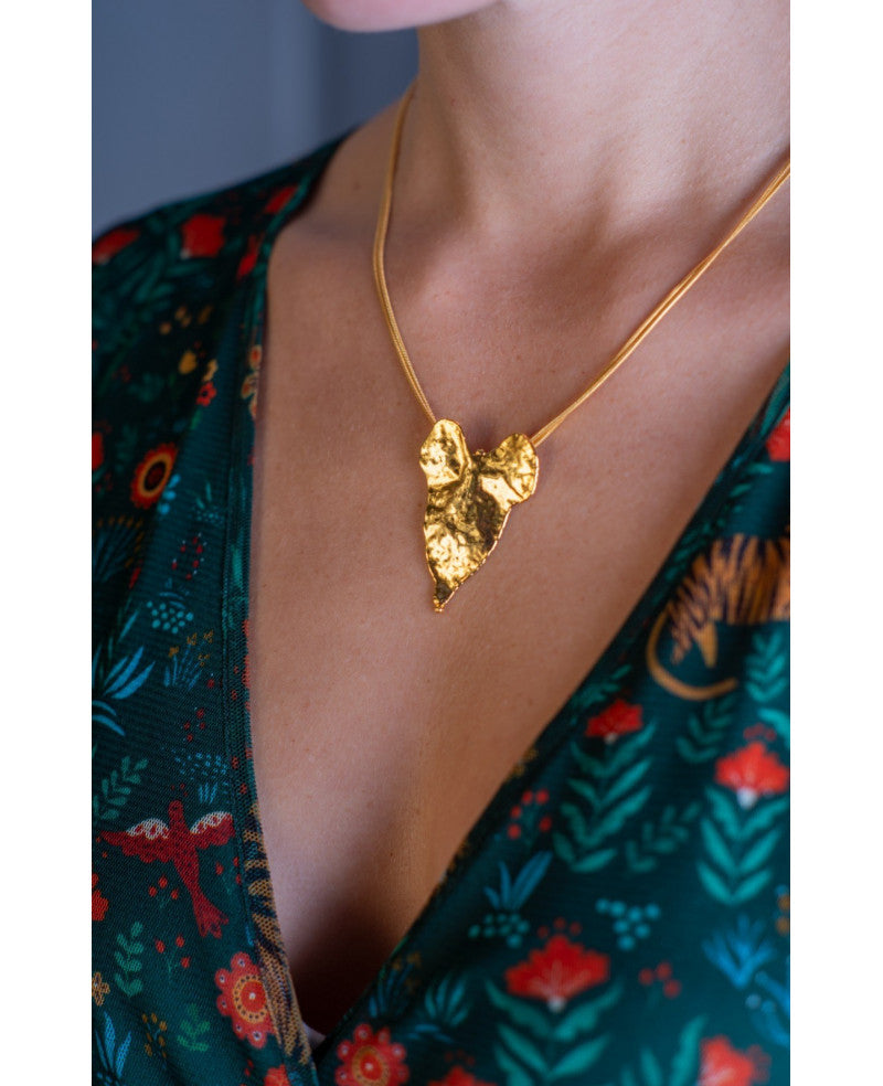 COLLANA FOGLIA DI RADICE DI LUCE 5